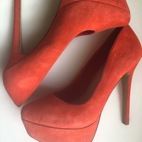 Orange suede shoes - Picture 3 of 5